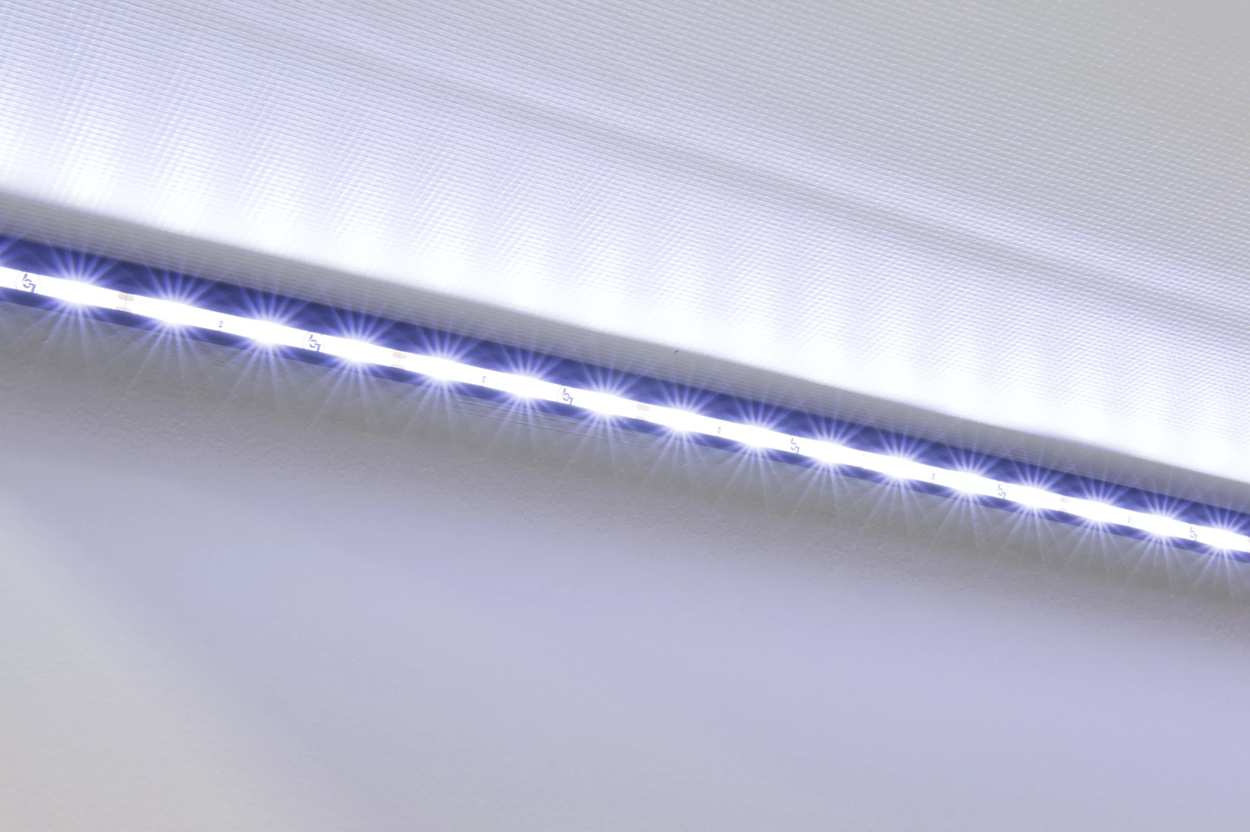 674282 - 15' Awning Fabric Light Kit with Switch and Plate - White LED #387593