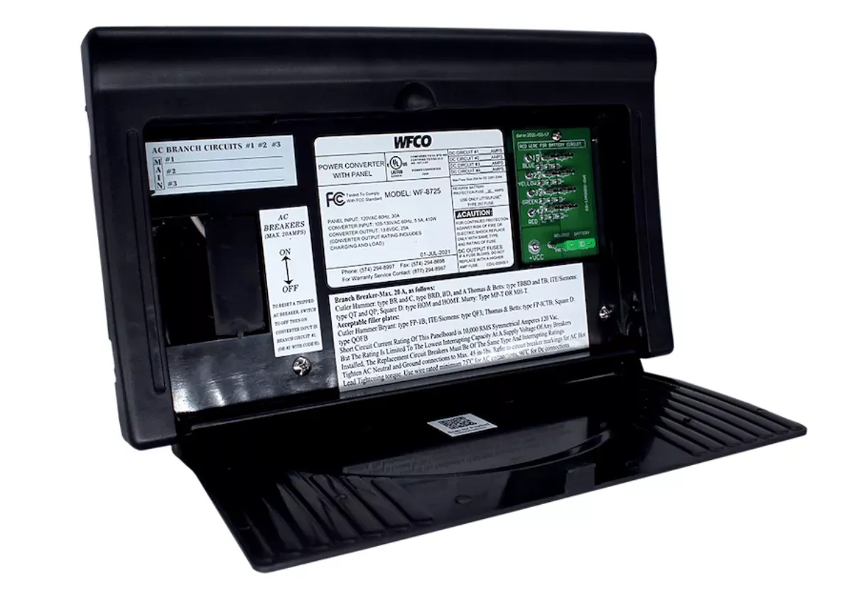 8700 Series Power Center 25A – Black