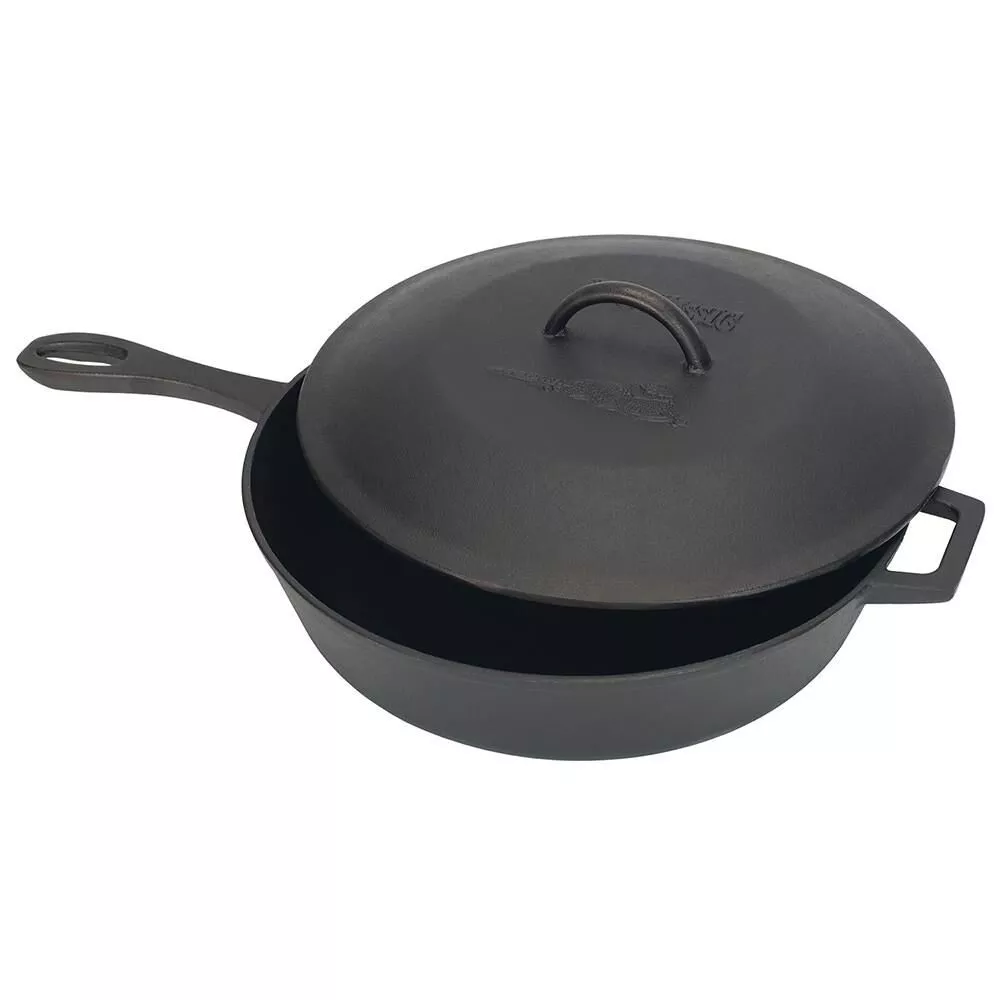 Bayou Classic 5-qt Cast Iron Skillet with Basting Lid