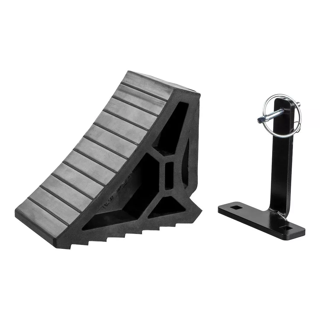 CURT Wheel Chock - 7-3/8 in – 22803