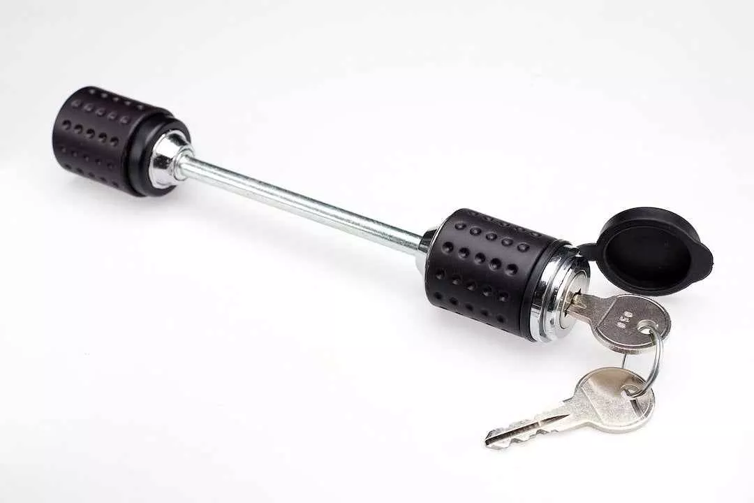 DeadBolt RC5 Surge-Brake Coupler Lock - 3-3/8-in Opening