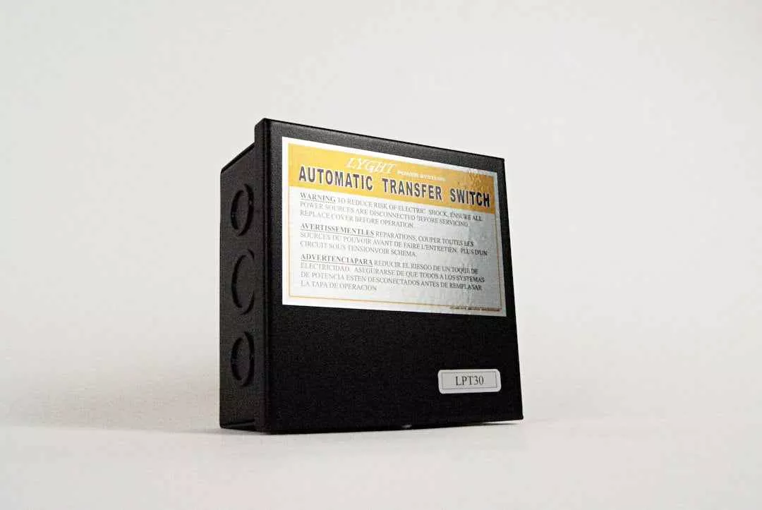 Elkhart Supply LPT30 Automatic RV Transfer Switch - 30A
