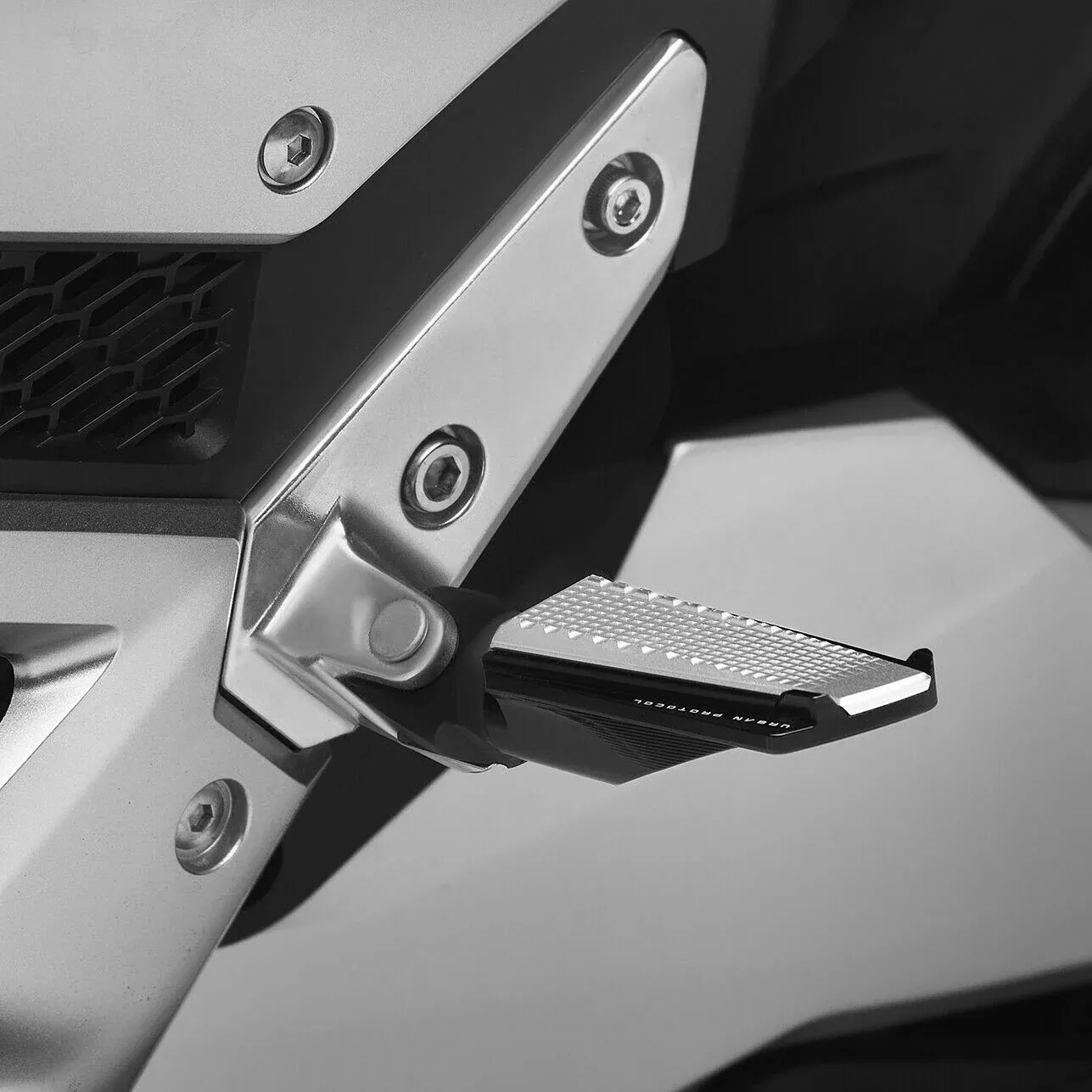 RIZOMA URBAN PROTOCOL FOOTPEGS BLACK/WHITE PR - 58-PE643B