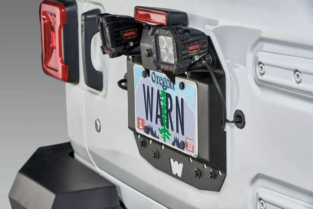 Warn License Plate, Camera and Brake Light Delete Plate – 104070